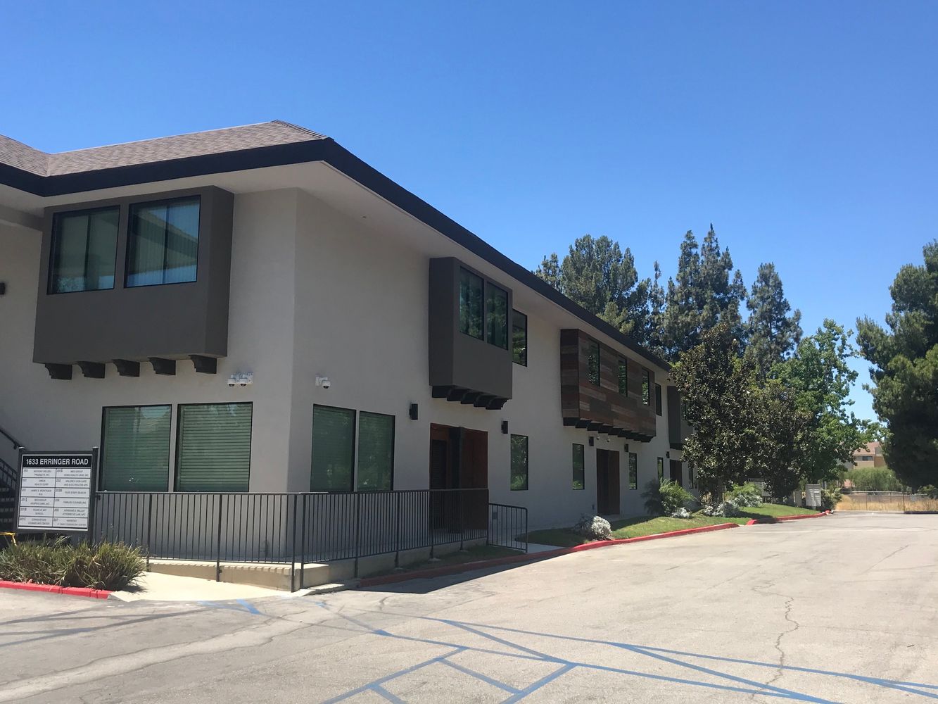 860 Hemlock Ridge Ct, Simi Valley, CA 93065